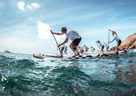 Adra invita a disfrutar del mar con actividades náuticas