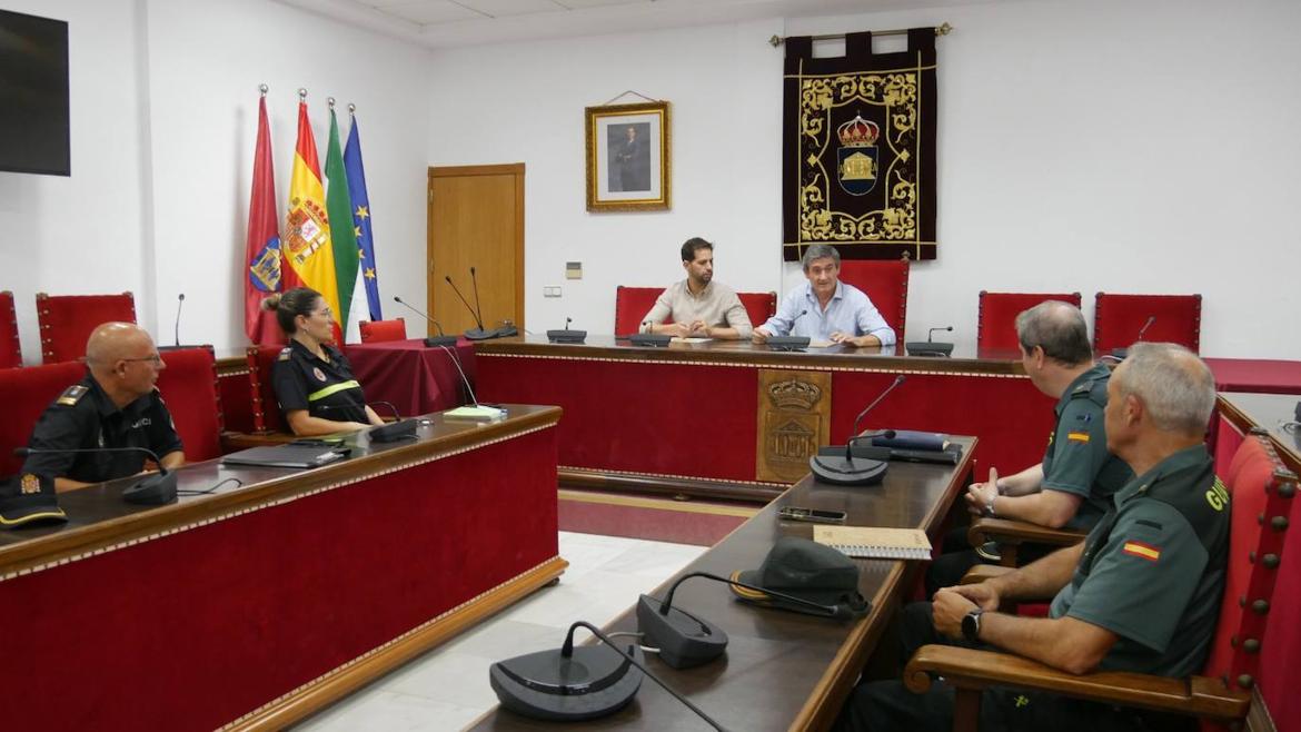 «La seguridad de la costa de Adra debe ser prioridad para todas las administraciones»