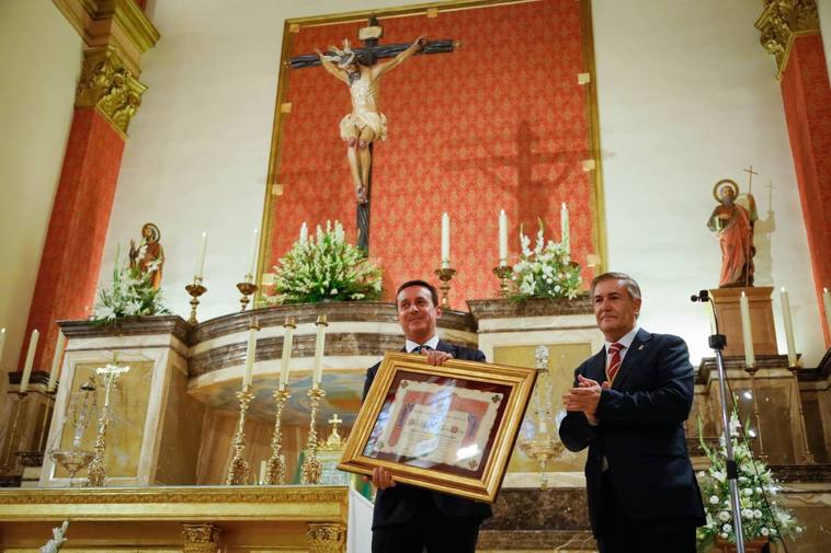 Javier Aureliano García, a corazón abierto ante el Cristo de la Luz