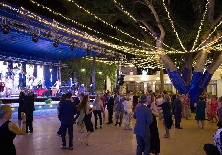«Los bailes de sociedad del Casino de Dalías nos hacen ser únicos y especiales»