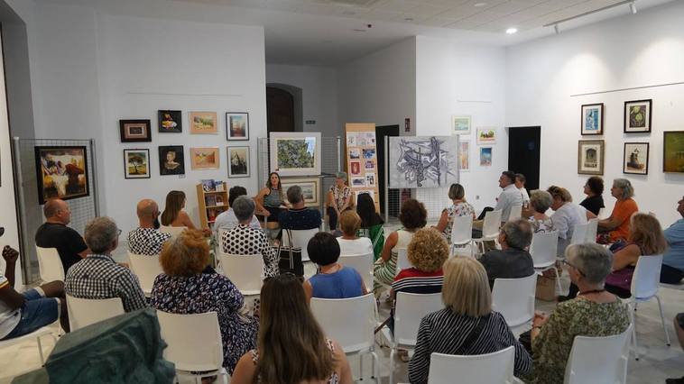 Cuentacuentos y encuentros literarios para niños y mayores en la Biblioteca de Berja