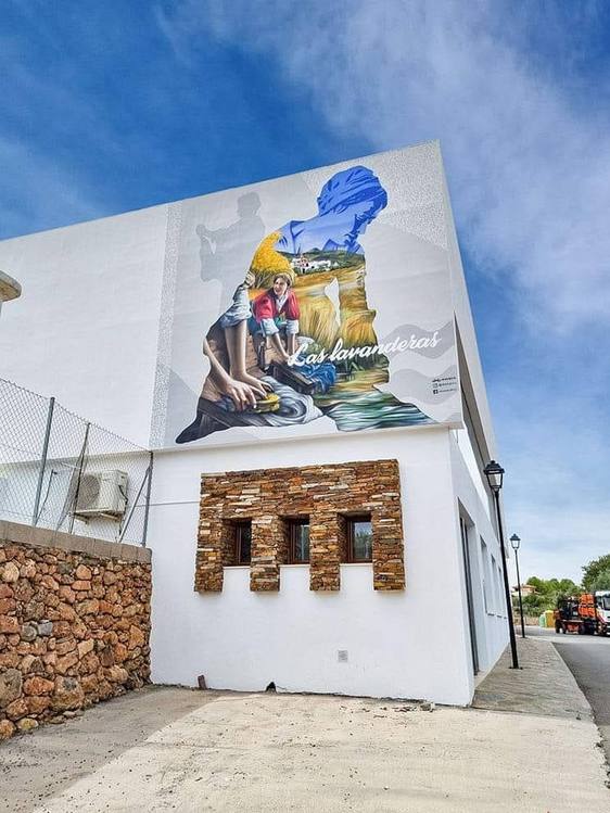 Fondón evoca a la mujer rural a través de un mural sobre las lavanderas