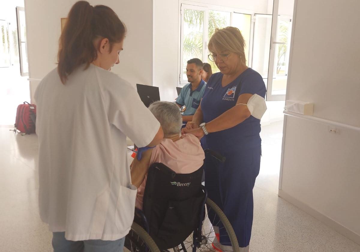 El Distrito Poniente vacunará en Adra y Berja este fin de semana