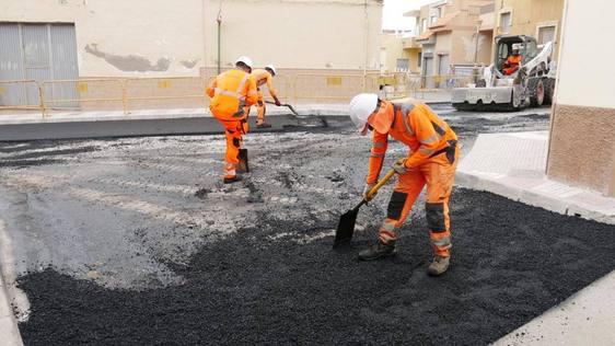 Las obras en las calle Escolares encaran su recta final