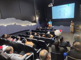 Escuela de Familia cierra el año con un charla sobre el éxito a través del esfuerzo