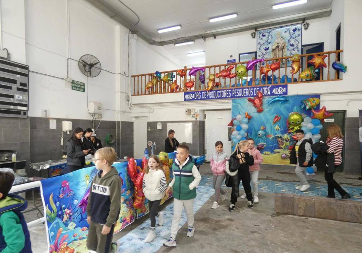 Jornada de puertas abiertas en la lonja de Adra