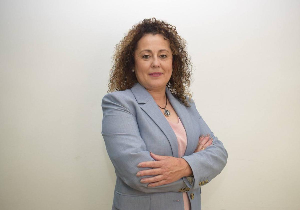 Azucena López, portavoz del grupo municipal de Vox en el Ayuntamiento de Adra.