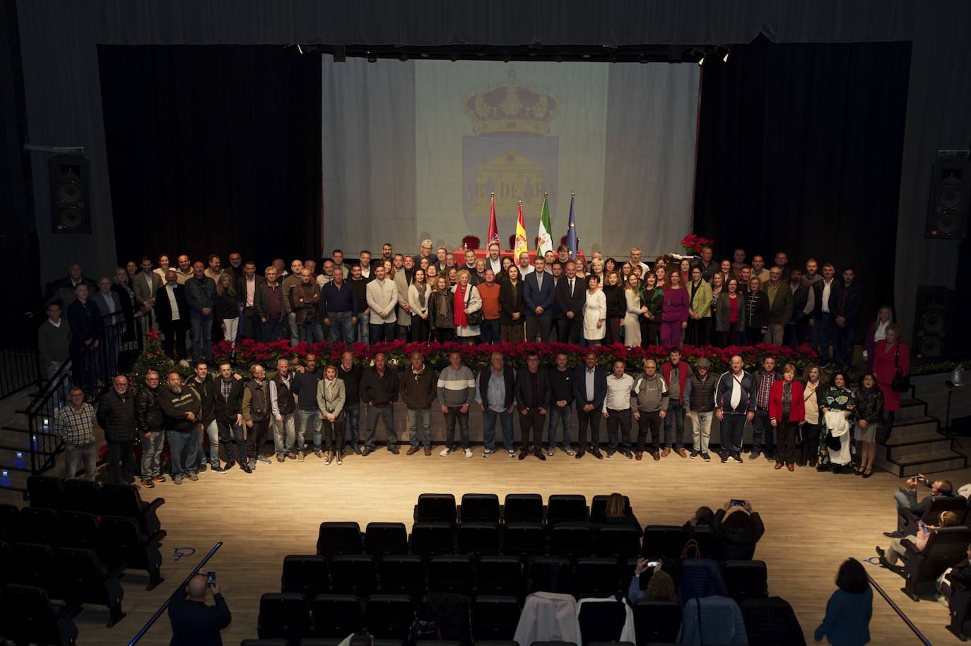 Más de 100 trabajadores, entre interinos y laborales, consolidan su empleo en el Ayuntamiento