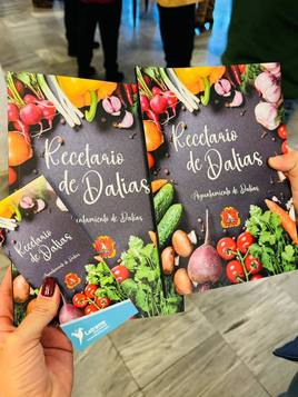 El 'recetario de Dalías', más cuchara y menos tenedor