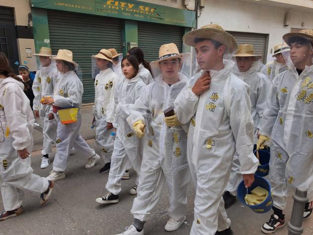 Fotos: Más de 2.000 niños toman las calles de Adra para disfrutar del Carnaval