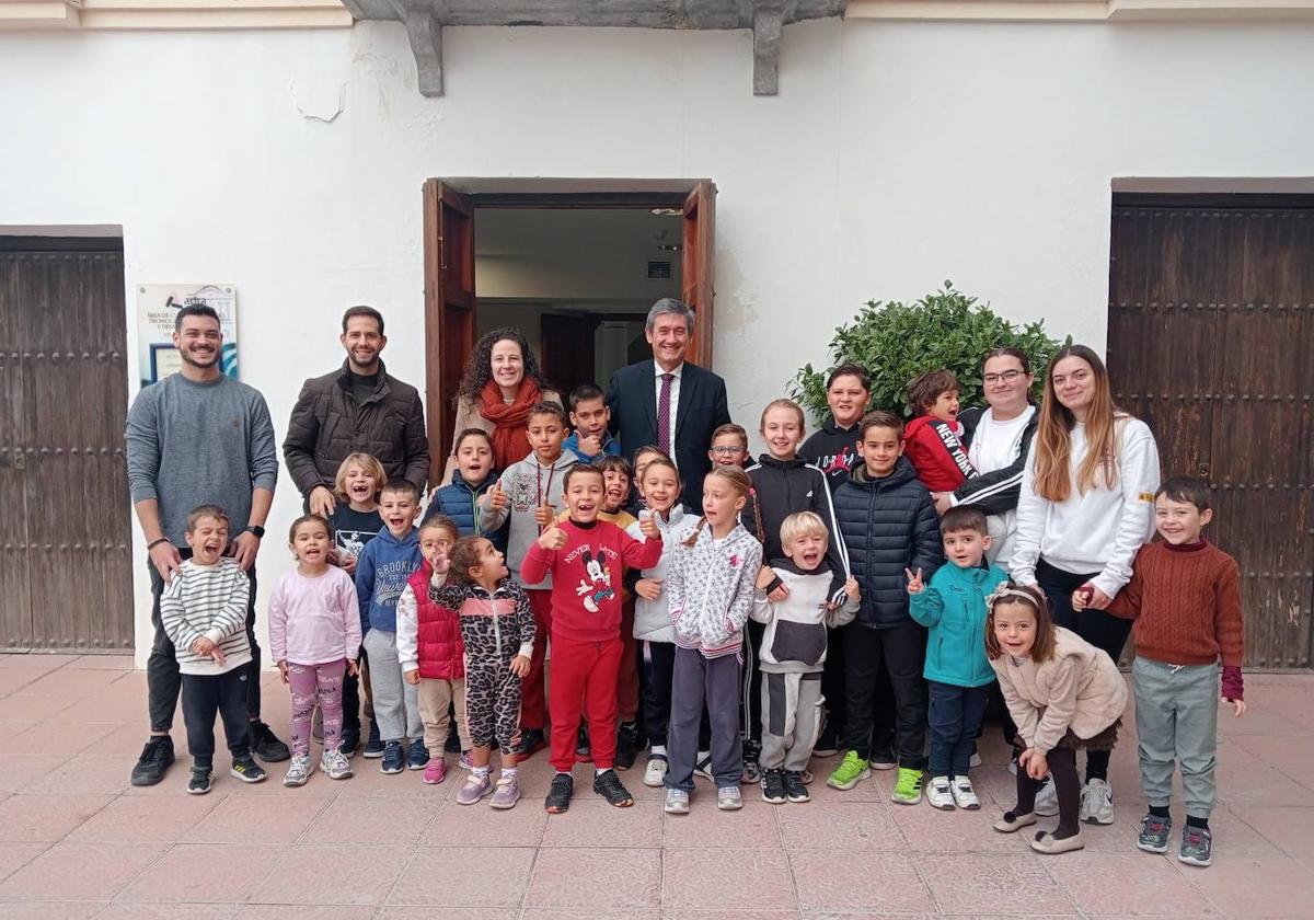 Adra volverá a ofertar el plan que ayuda a conciliar trabajo y familia