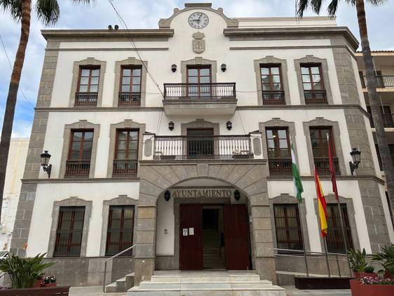 Cerca de 500 abderitanos pagan sus impuestos de forma fraccionada