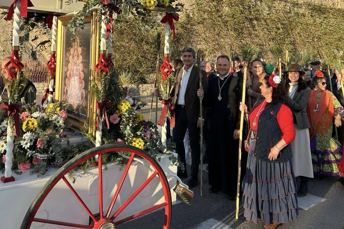 Adra venera a la Virgen del Rocío