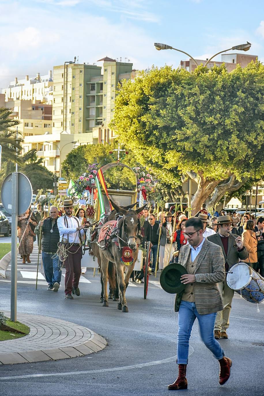 Adra venera a la Virgen del Rocío