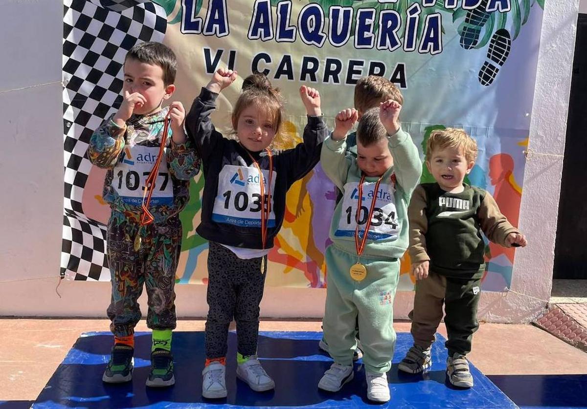 La Alquería se llena de vida en su carrera popular