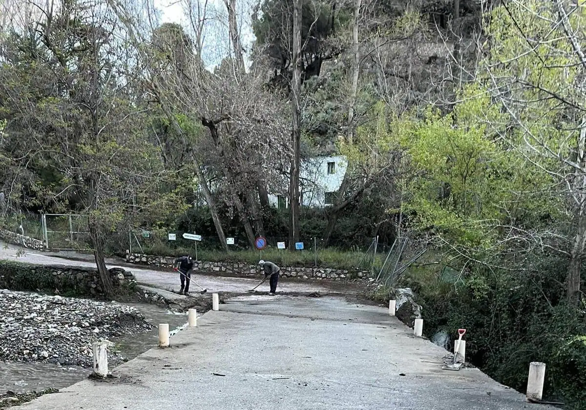 Vía libre para acceder a El Nacimiento de Laujar