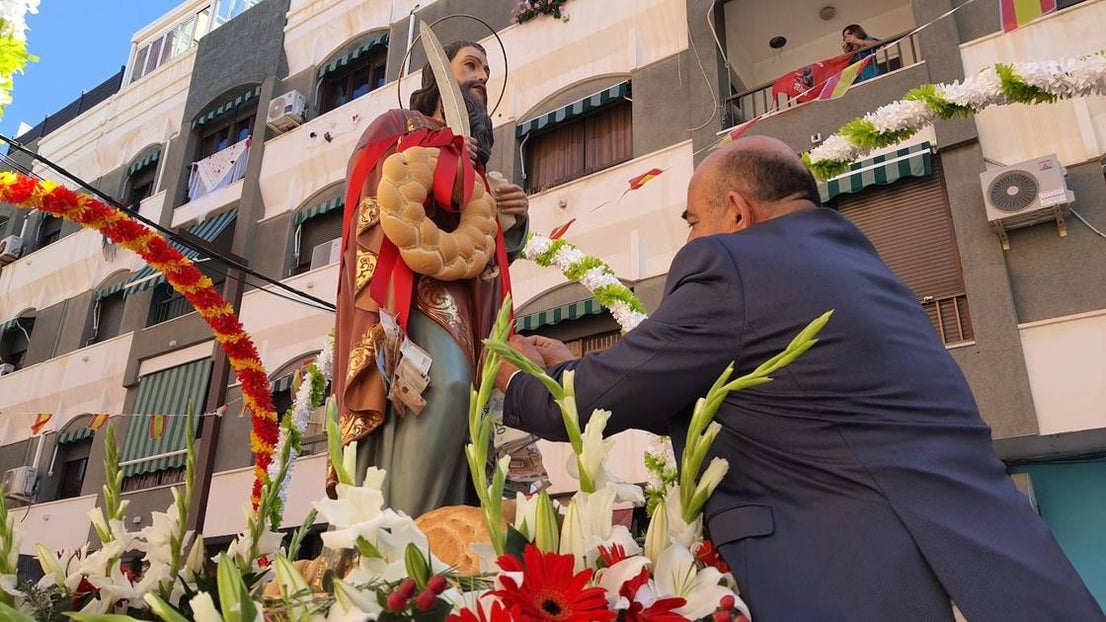 Adra vitorea al patrón de los labradores en su día grande