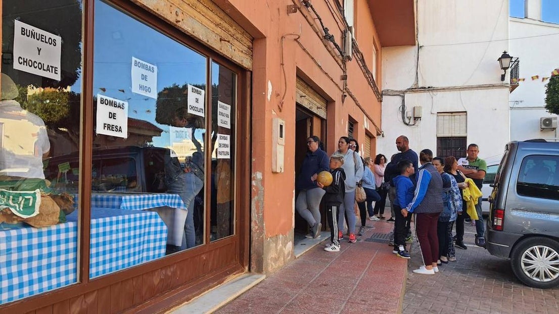 Tradiciones 'sanmarqueras' en Adra: la Estación y los buñuelos