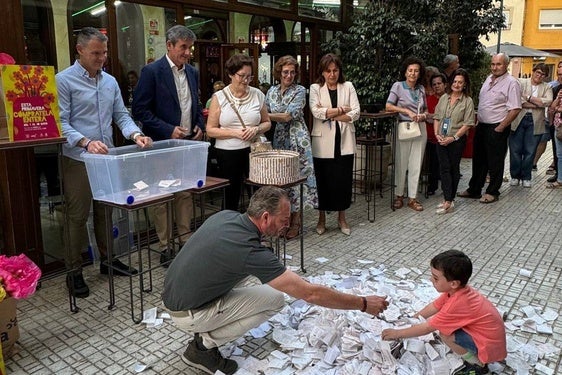 El comercio de Adra regala 500 euros por primavera