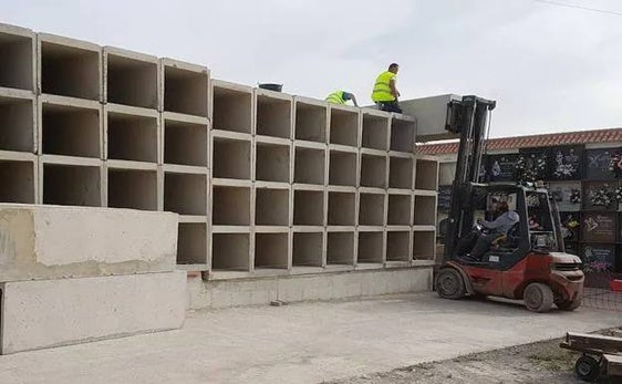 El PSOE de Adra denuncia una subida en las tasas del Cementerio Municipal