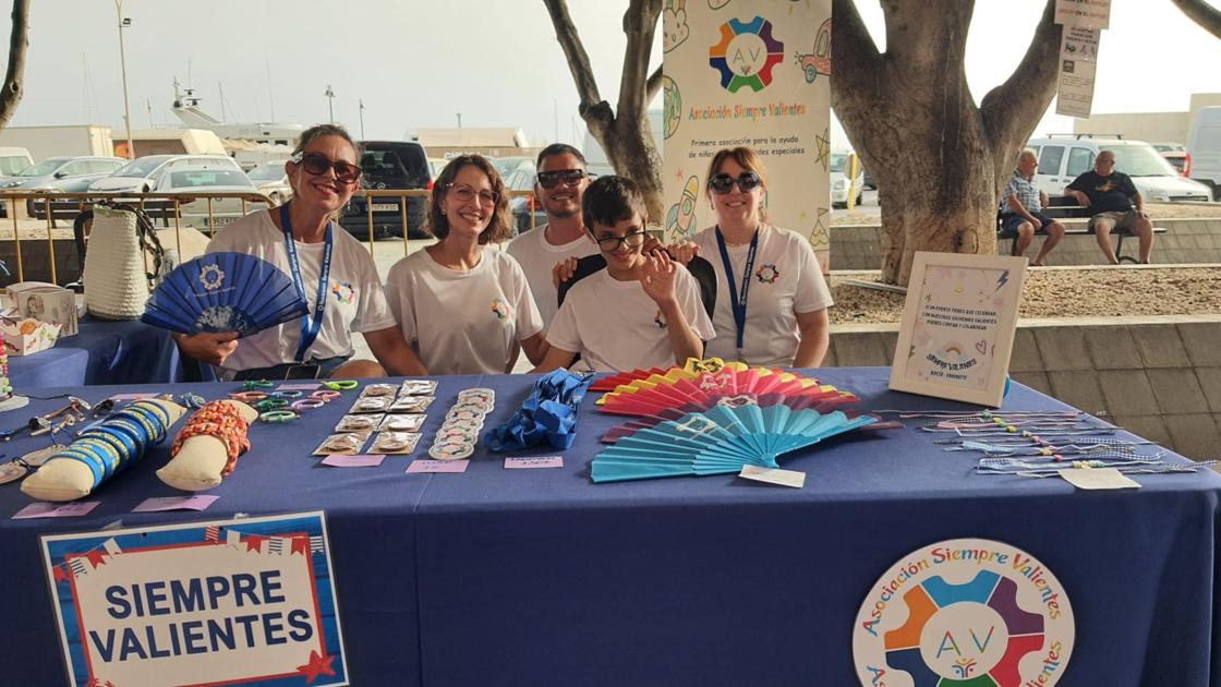El Parque del Puerto, un centro comercial abierto con tintes marineros