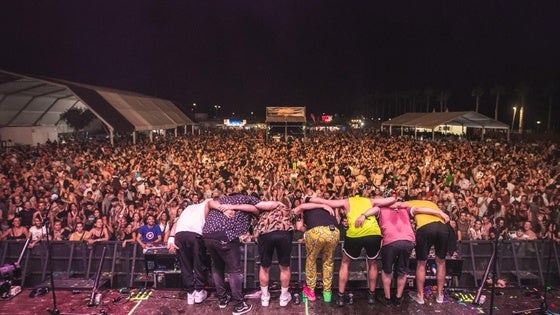 Juergas Rock despega en Adra con una bienvenida para el recuerdo
