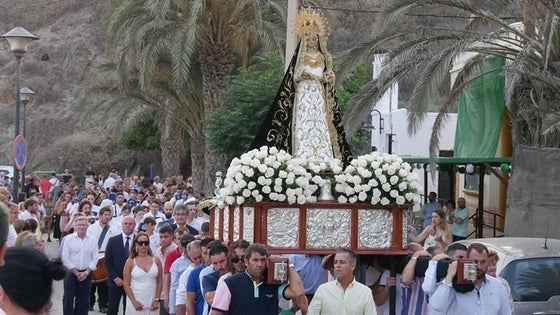 Guainos se viste de gala para celebrar sus fiestas en honor a la Virgen de los Dolores