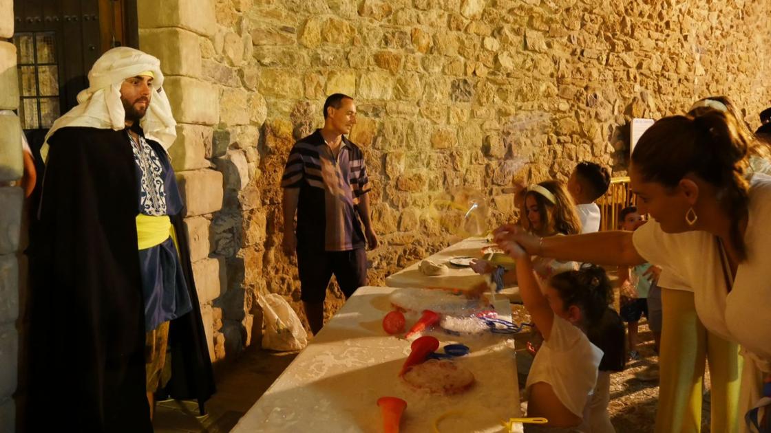 Adra 'pierde el sueño' en la última edición de la Noche en Vela