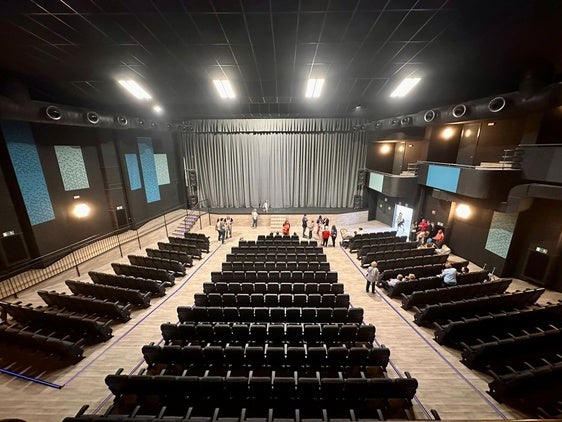 Adra establece una fianza para velar por un uso correcto del auditorio