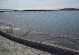 Imagen de archivo de una balsa de riego.