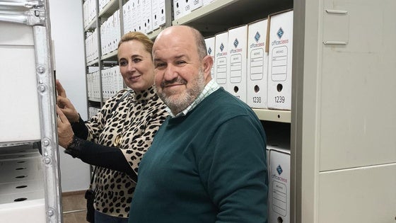 La Diputación impulsa la mejora y organización del Archivo Municipal de Dalías