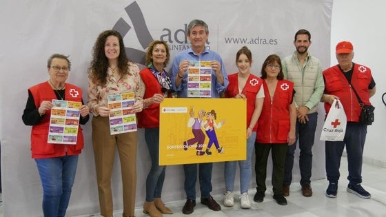Cortés respalda el Sorteo de Oro de Cruz Roja y aplaude la labor de la Asamblea de Adra con los más vulnerables