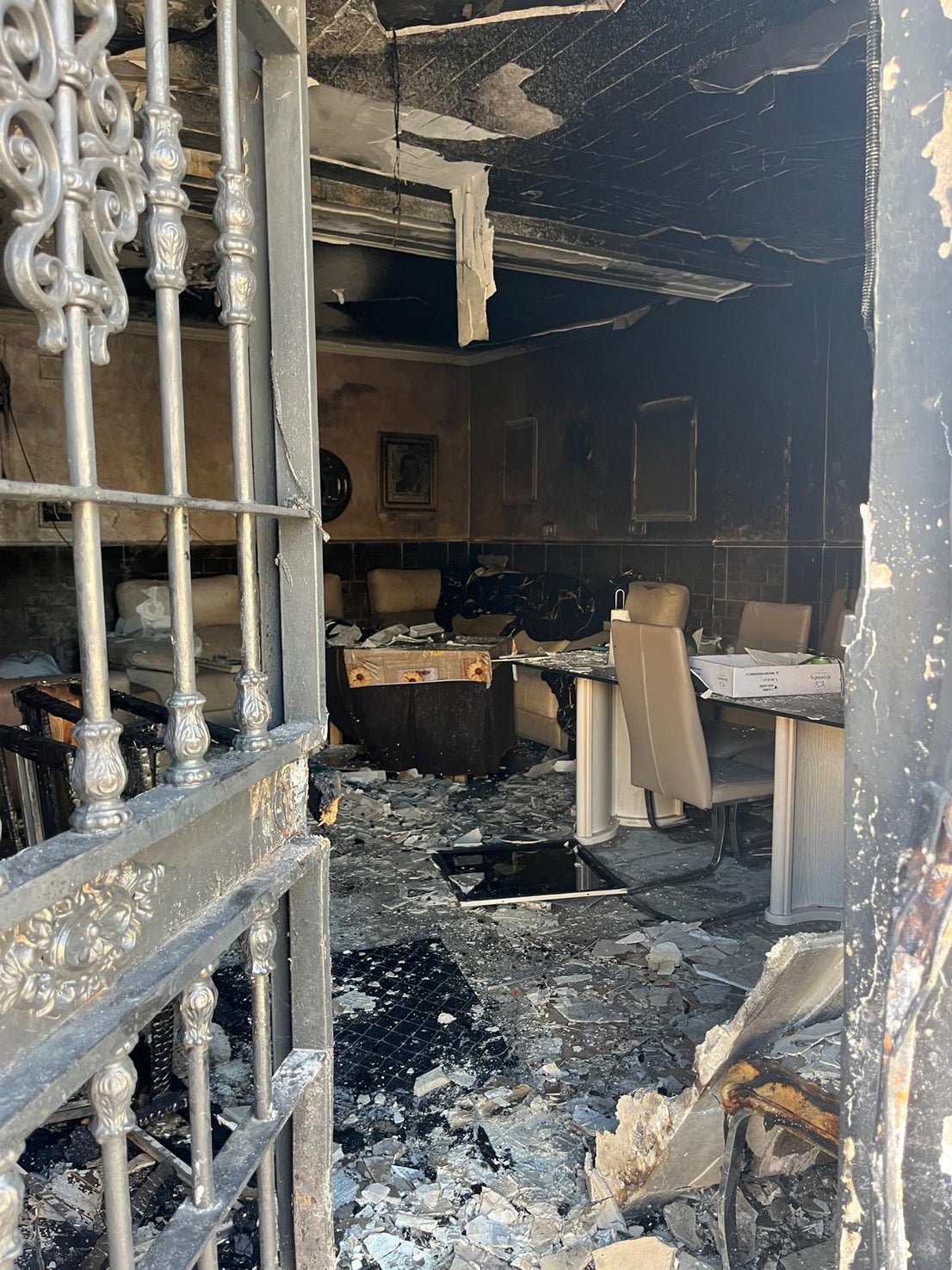 Así quedan las viviendas de 'Los Saúles' tras el incendio en Puente del Río