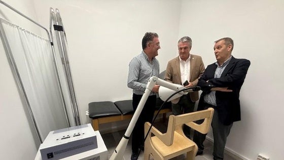 Berja renueva la sala de fisioterapia de su Centro de Salud