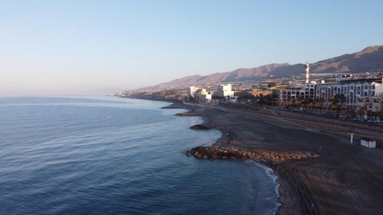 Vuelve a las playas de Adra la campaña de educación ambiental 'Mi Playa Bonica' los días 24, 25 y 26 de julio
