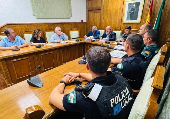 Agentes de Policía Local en la localidad del Poniente.