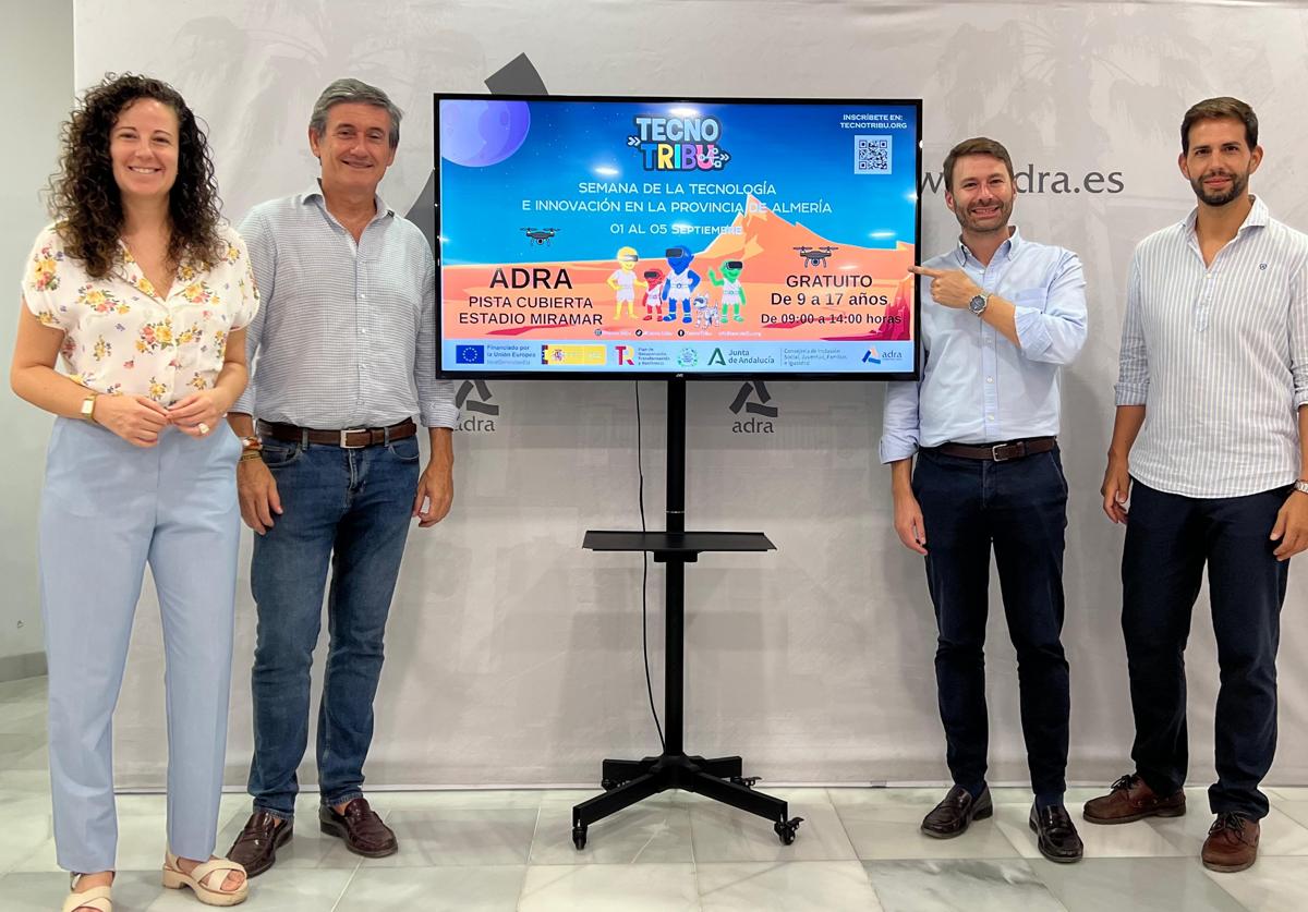 La presentación de este evento se llevó a cabo en el Ayuntamiento de Adra.