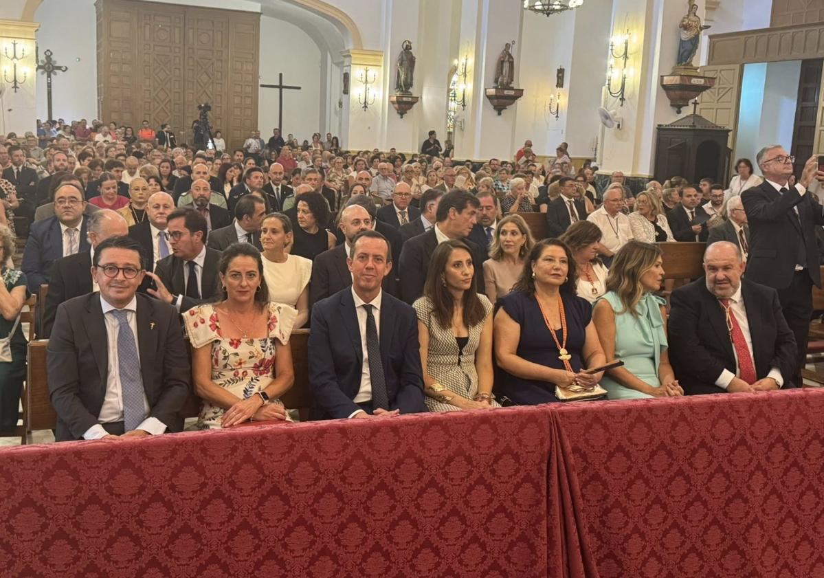 Imagen principal - Cristo de la Luz, faro de los almerienses