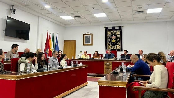El Ayuntamiento de Adra condena las conductas violentas contra la Junta de Usuarios del Río Adra y reafirma su apoyo a los regantes