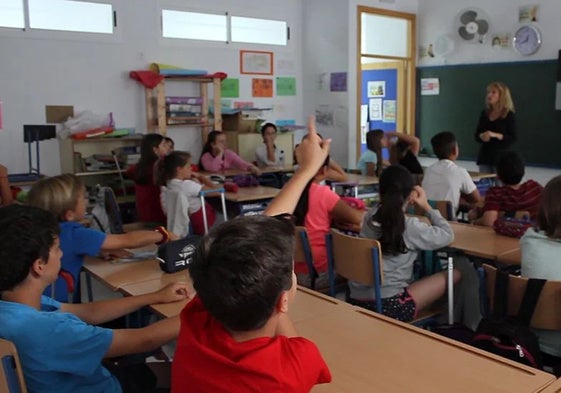 Adra promueve  los buenos tratos y la prevención de la violencia de género por San Valentín