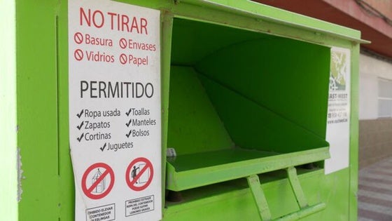 Recogidas casi una veintena de toneladas de productos textiles en Adra durante 2025
