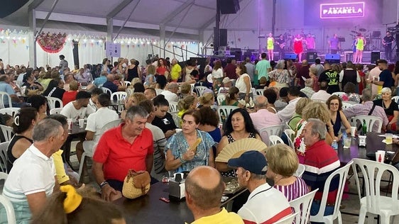 Adra abre las convocatorias para las barras de mediodía, las casetas del Real y el ambigú de la Feria y Fiestas 2026