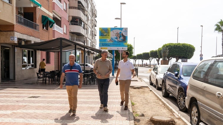 A licitación, el proyecto para remodelar el acerado del Paseo Marítimo de Adra