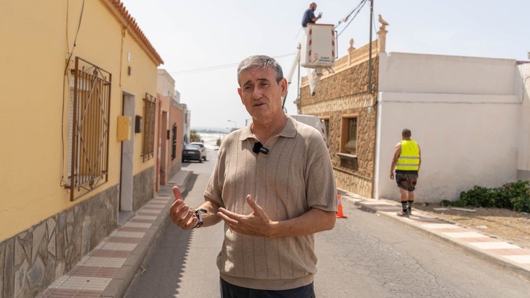 Adra avanza en la renovación de más de un millar de puntos de alumbrado público