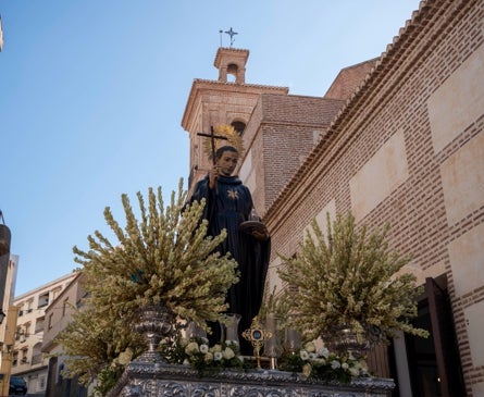 Imagen secundaria 1 - Adra pone el broche a sus fiestas de San Nicolás