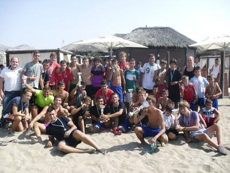 Finaliza el Torneo de Fútbol Playa del verano 2012 en Adra con 21 equipos participantes