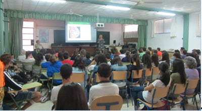 Charla informativa sobre el cáncer en el IES Sierra de Gádor