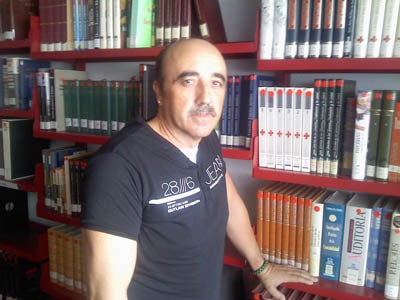 Miguel Salazar reúne en un libro la obra del taller de escritura de Berja