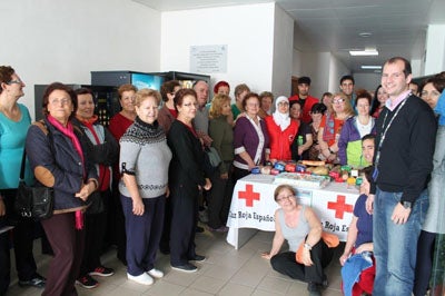 La Piscina Cubierta Municipal de Adra celebra su quinto aniversario con promociones y una recogida de alimentos solidaria