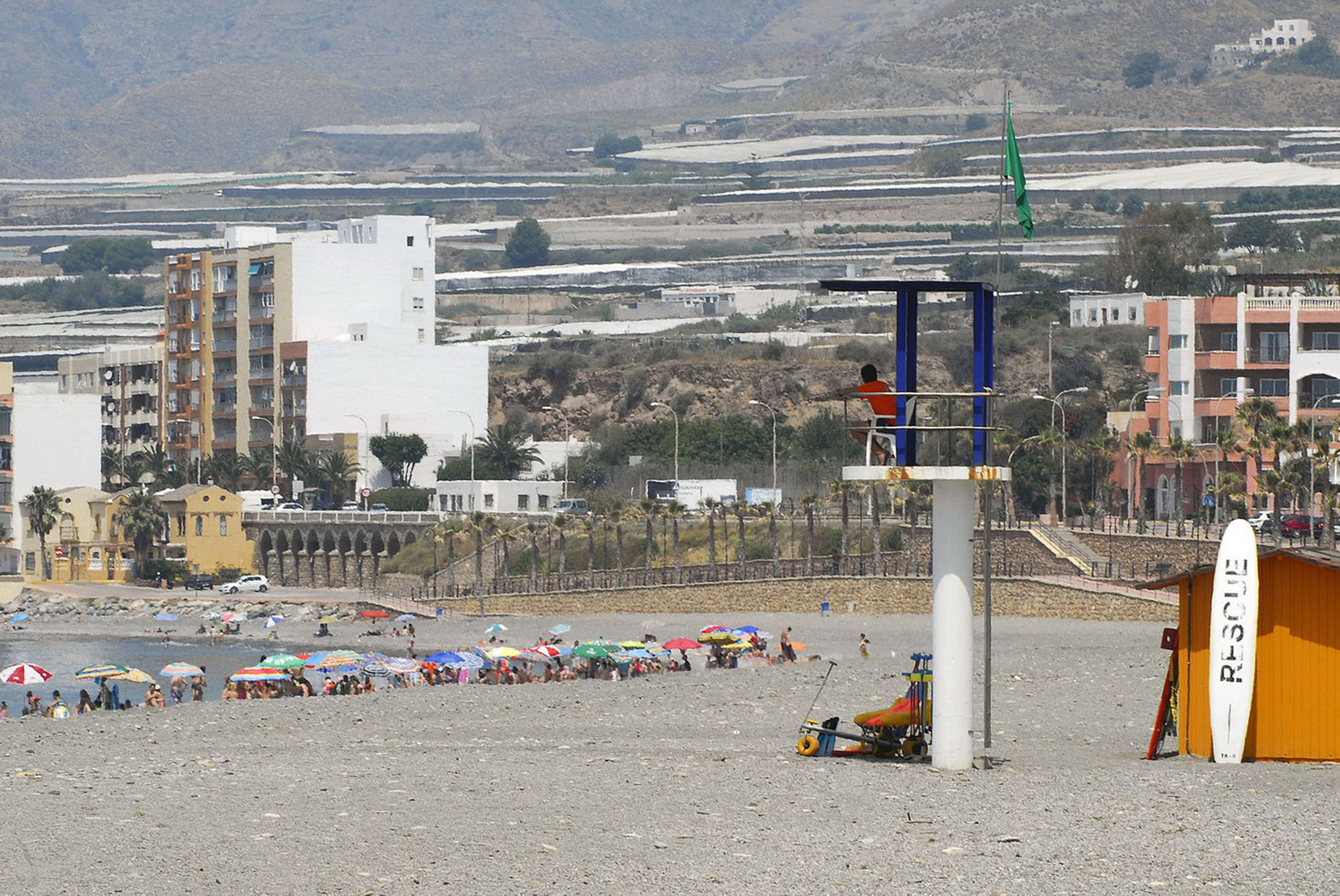 Playas seguras entre las doce del mediodía y las ocho de la tarde
